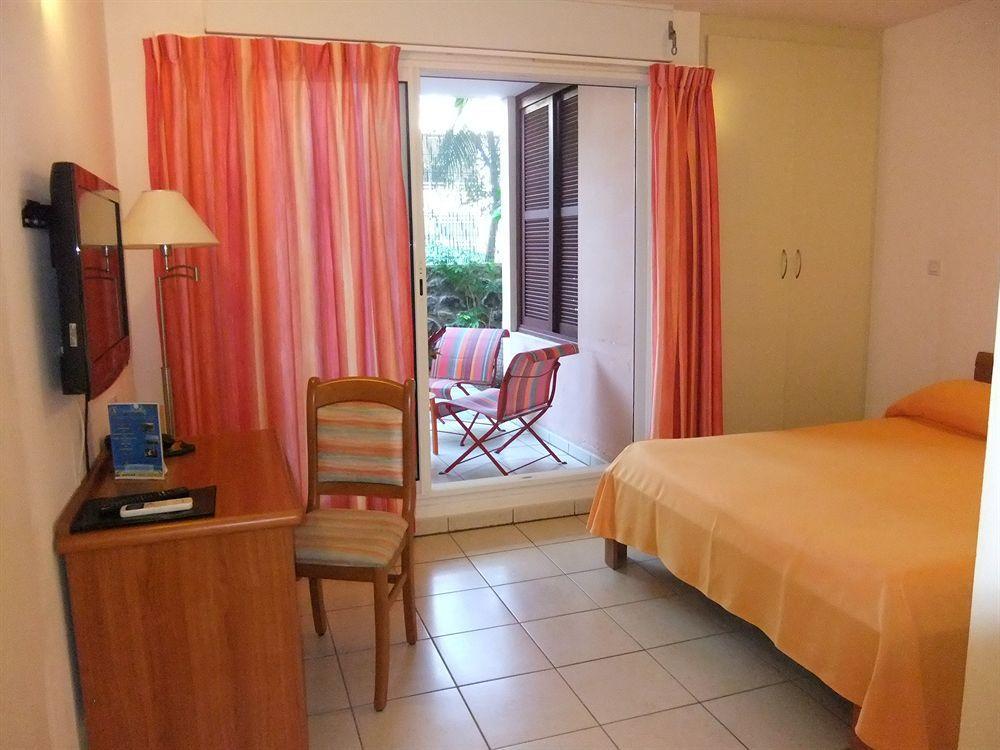 Hotel Le Kerveguen Saint-Gilles Les Bains Zewnętrze zdjęcie