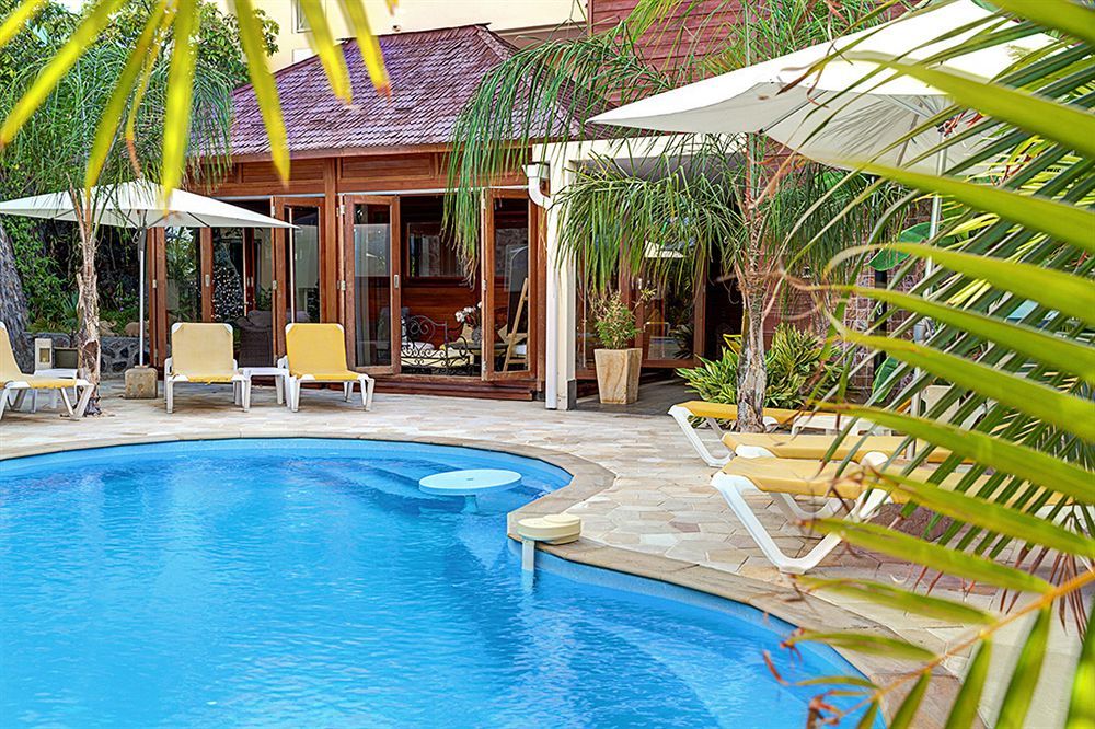 Hotel Le Kerveguen Saint-Gilles Les Bains Zewnętrze zdjęcie