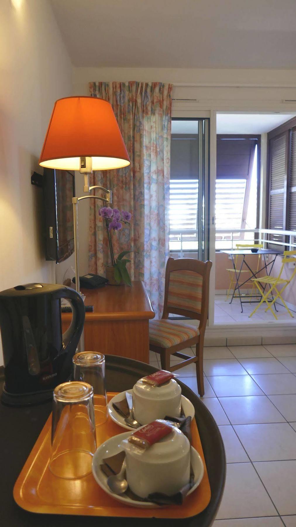 Hotel Le Kerveguen Saint-Gilles Les Bains Zewnętrze zdjęcie