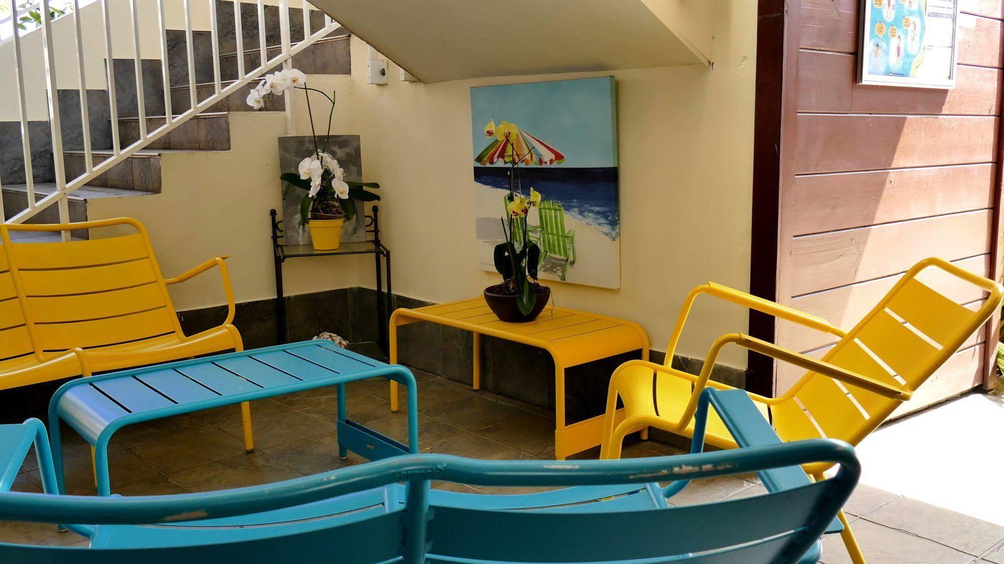 Hotel Le Kerveguen Saint-Gilles Les Bains Zewnętrze zdjęcie